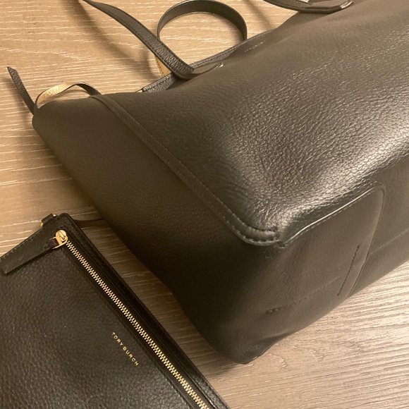 Tory Burch Perry Phoebe Black Tote and Pouch - Picture 5 of 7